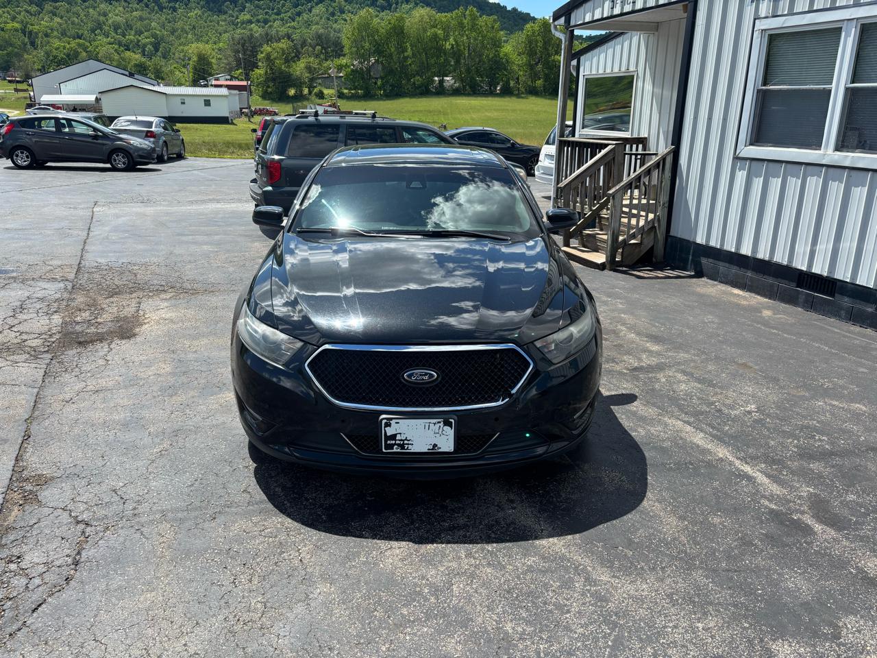Ford Taurus 4dr Sdn SHO AWD 2014