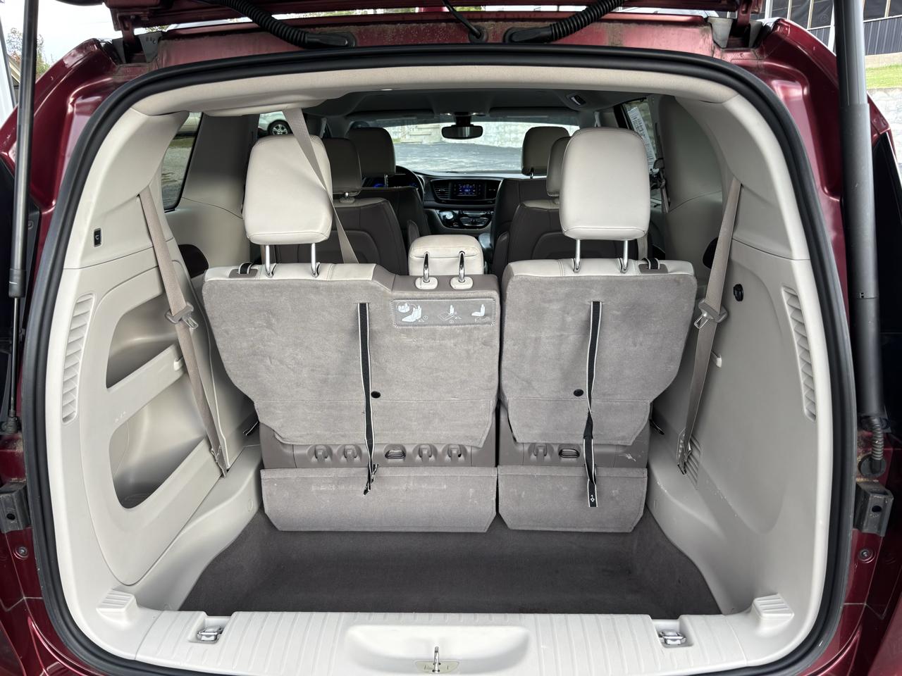Chrysler Pacifica Touring-L FWD 2017