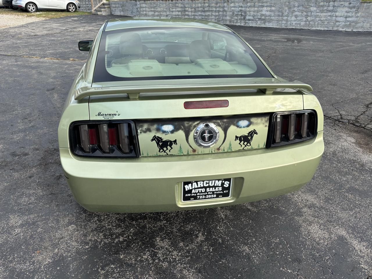 Ford Mustang 2dr Cpe Standard 2006