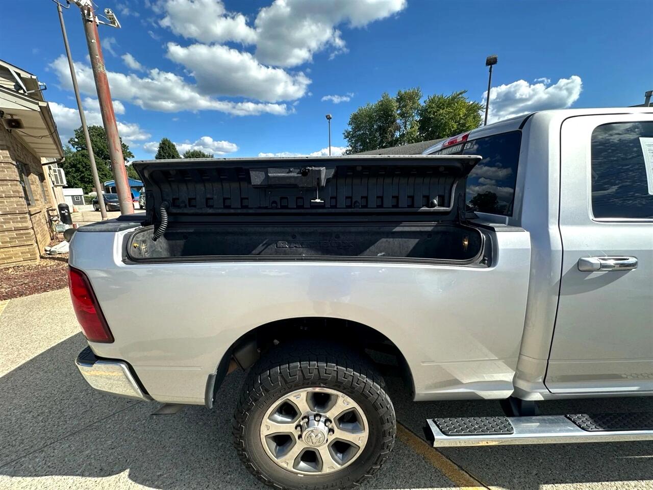 RAM 2500 Big Horn 4x4 Crew Cab 6'4" Box 2018 RAM 2500 Big Horn 4x4 Crew Cab 6'4" Box 2018