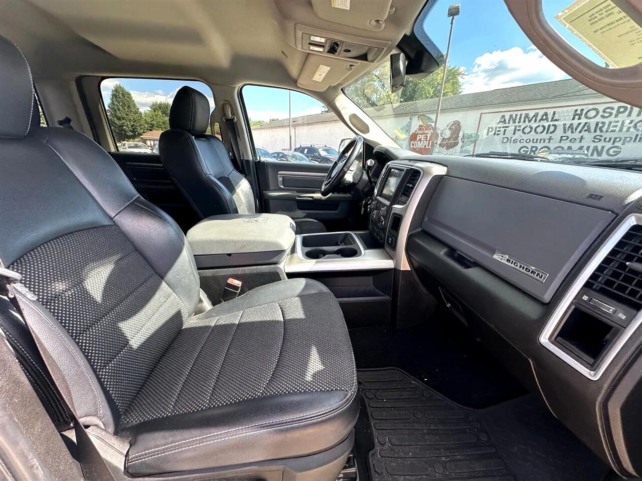 RAM 2500 Big Horn 4x4 Crew Cab 6'4" Box 2018 RAM 2500 Big Horn 4x4 Crew Cab 6'4" Box 2018