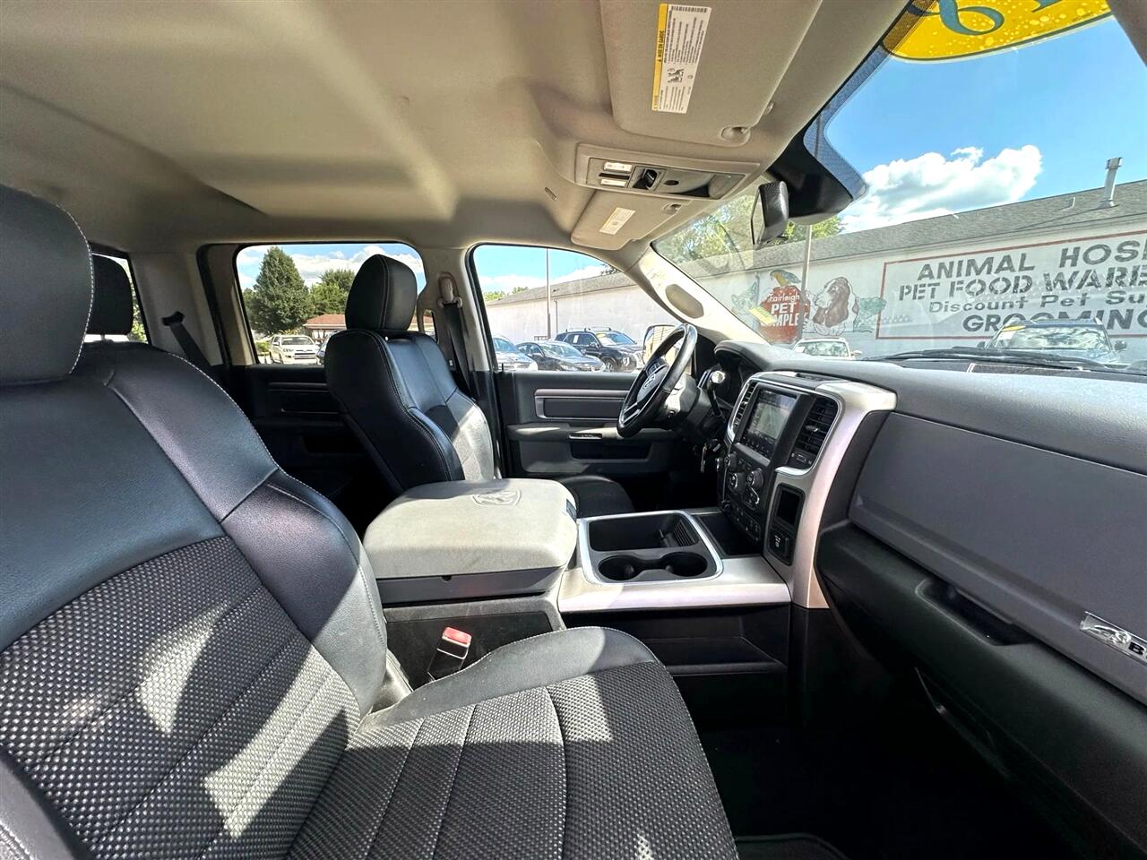 RAM 2500 Big Horn 4x4 Crew Cab 6'4" Box 2018 RAM 2500 Big Horn 4x4 Crew Cab 6'4" Box 2018