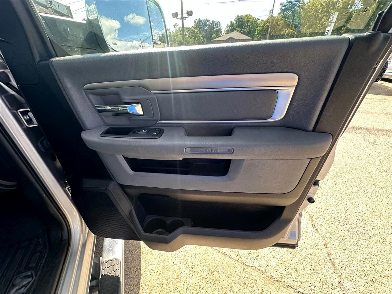 RAM 2500 Big Horn 4x4 Crew Cab 6'4" Box 2018 RAM 2500 Big Horn 4x4 Crew Cab 6'4" Box 2018