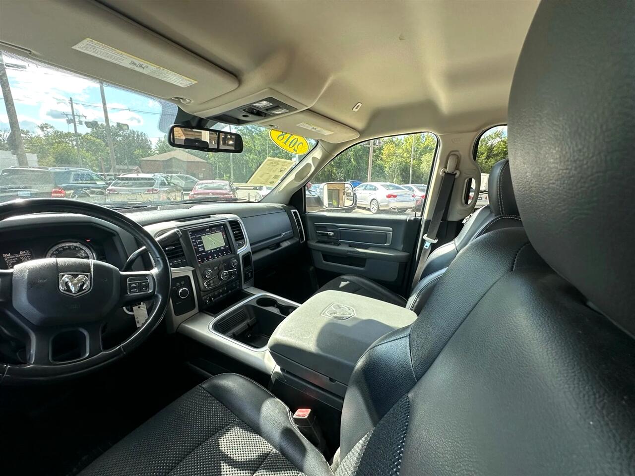 RAM 2500 Big Horn 4x4 Crew Cab 6'4" Box 2018 RAM 2500 Big Horn 4x4 Crew Cab 6'4" Box 2018