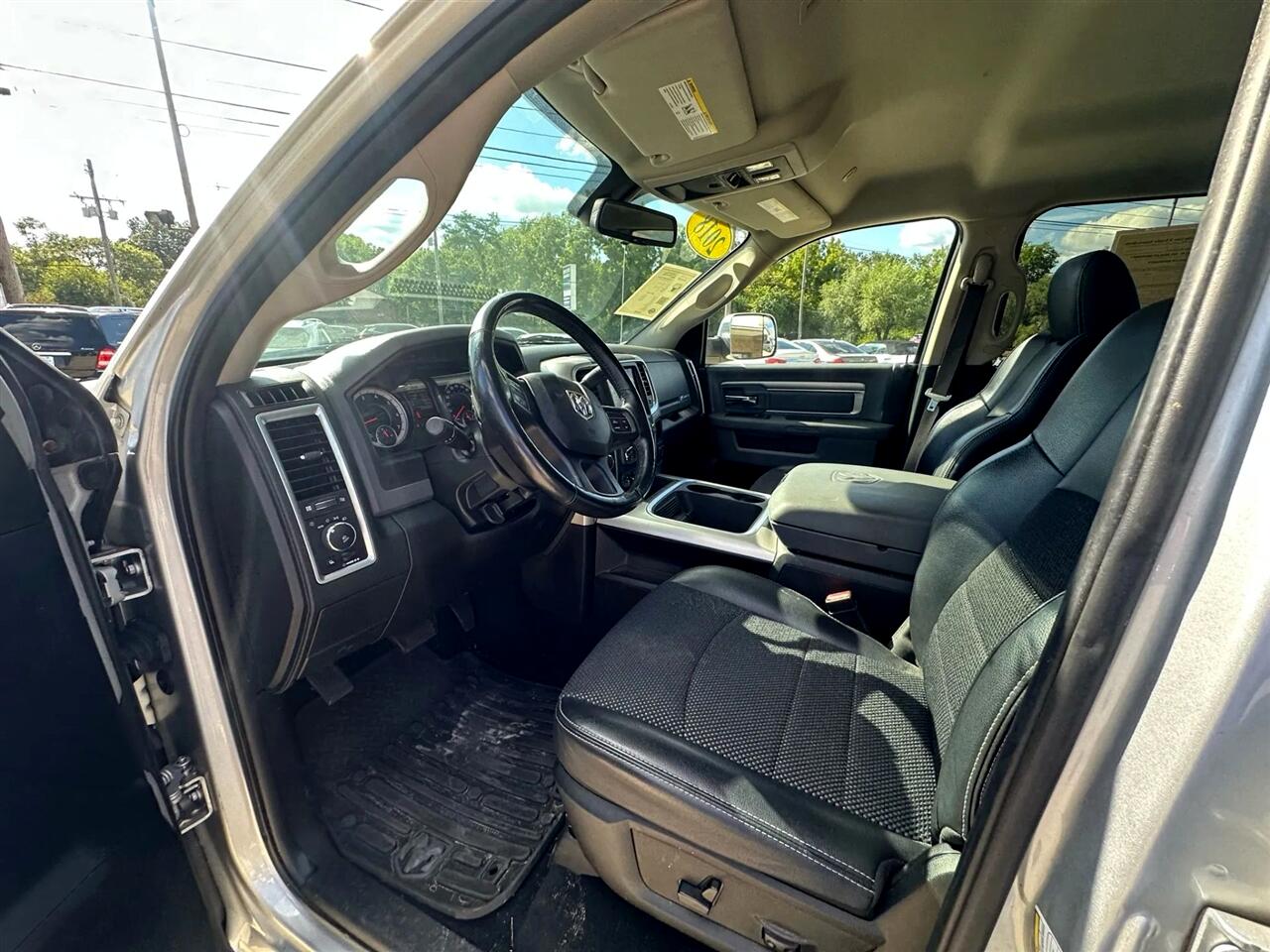 RAM 2500 Big Horn 4x4 Crew Cab 6'4" Box 2018 RAM 2500 Big Horn 4x4 Crew Cab 6'4" Box 2018