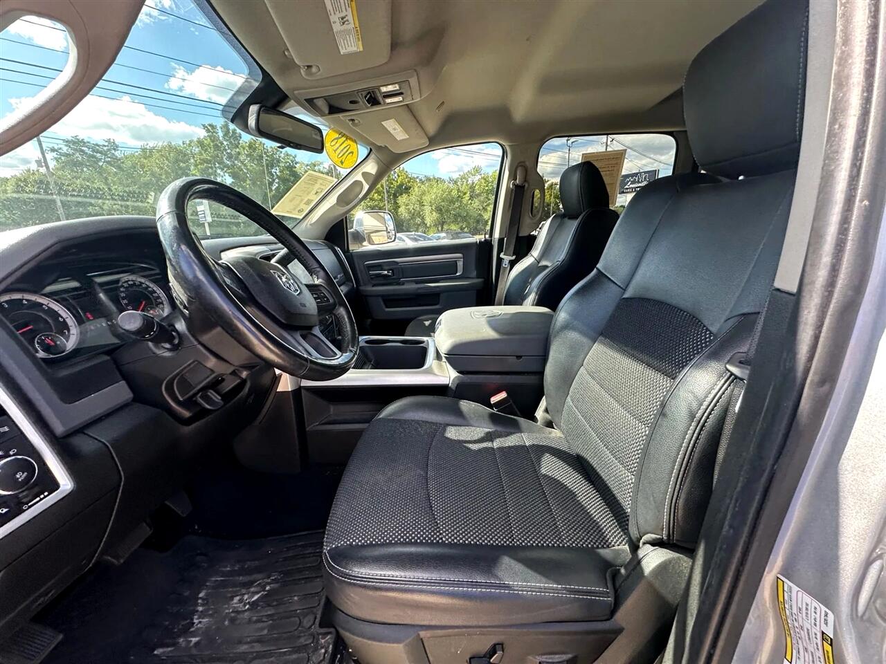 RAM 2500 Big Horn 4x4 Crew Cab 6'4" Box 2018 RAM 2500 Big Horn 4x4 Crew Cab 6'4" Box 2018