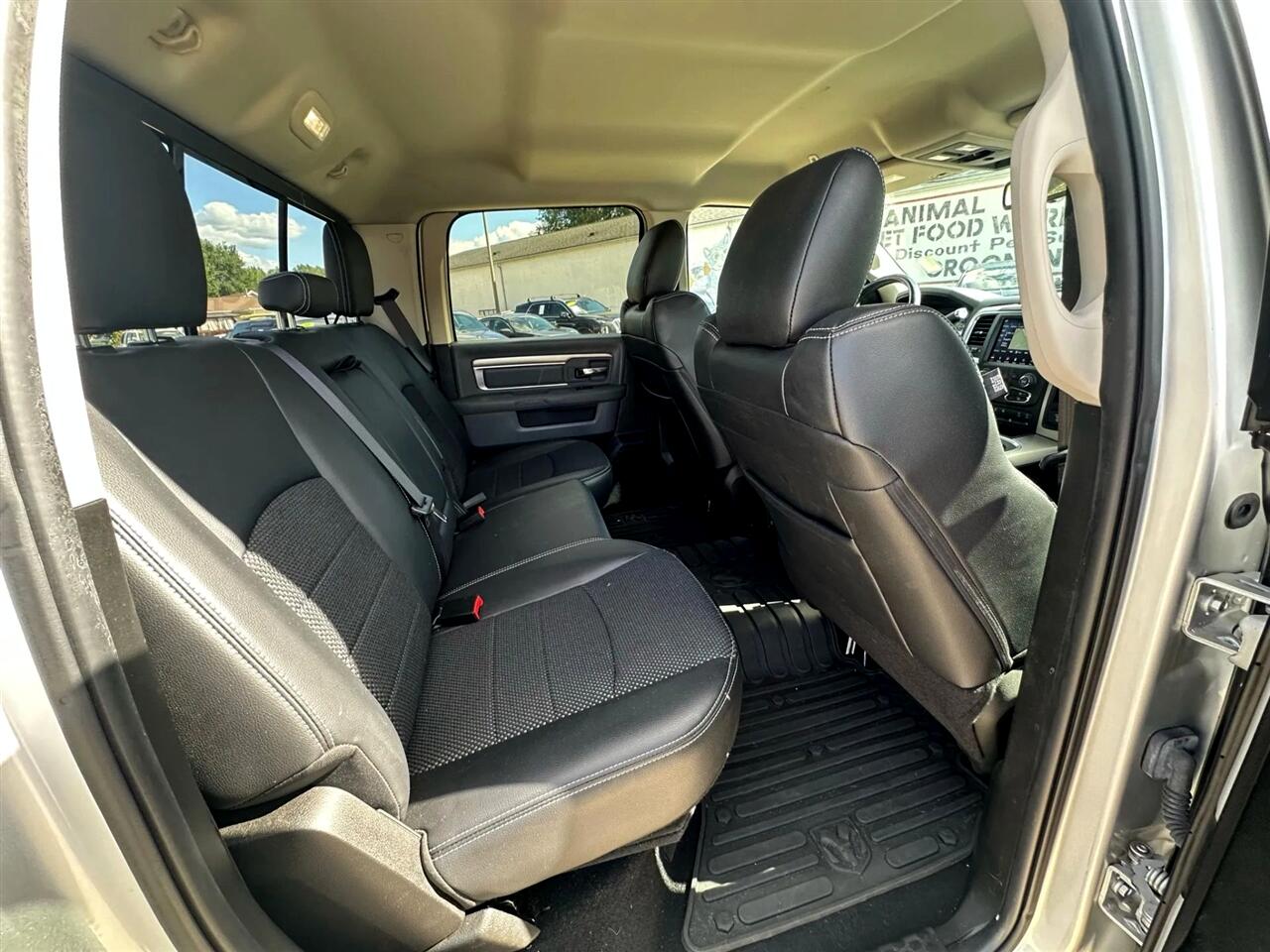 RAM 2500 Big Horn 4x4 Crew Cab 6'4" Box 2018 RAM 2500 Big Horn 4x4 Crew Cab 6'4" Box 2018