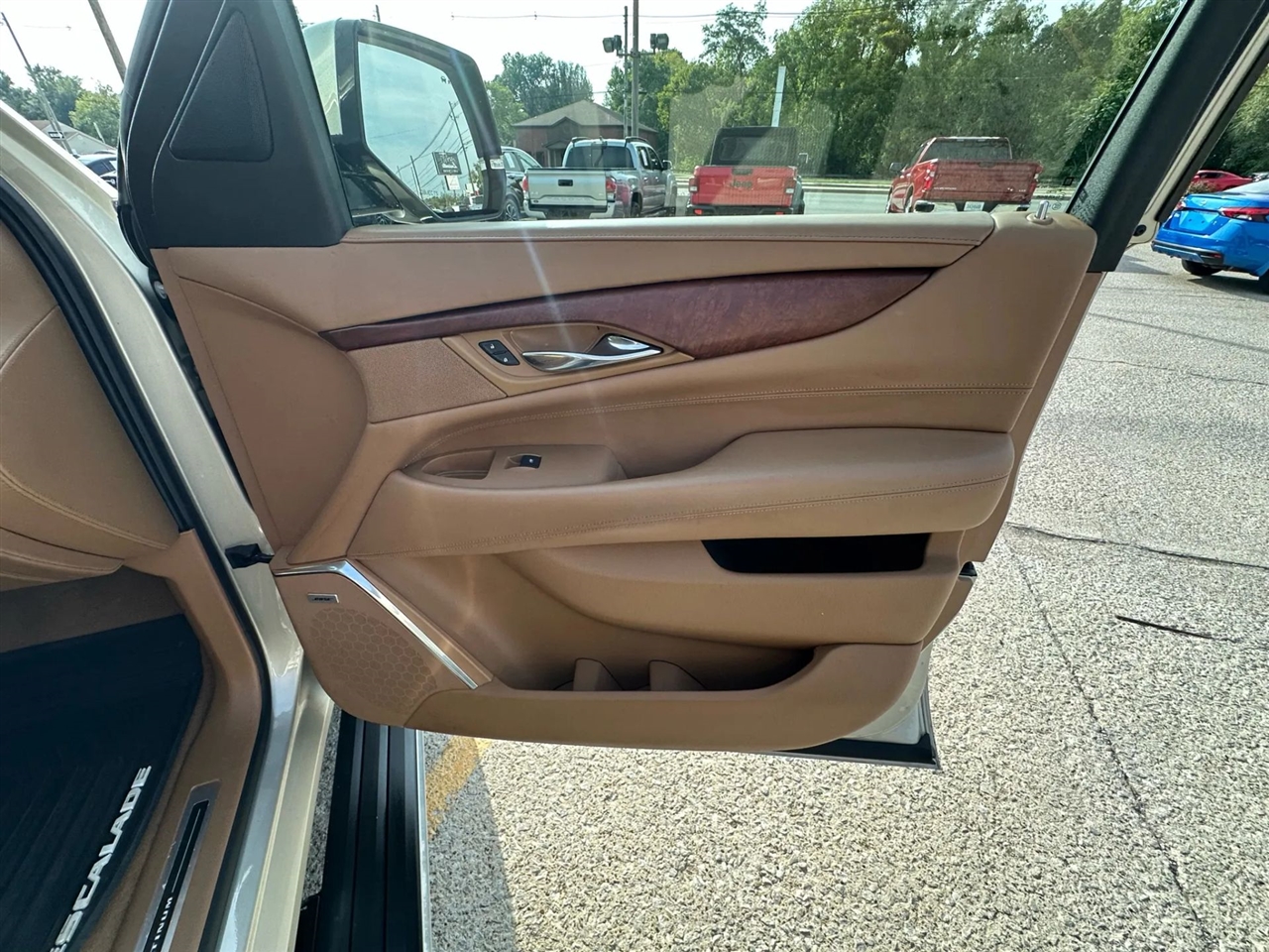 Cadillac Escalade ESV 4WD 4dr Platinum 2016 Cadillac Escalade ESV 4WD 4dr Platinum 2016