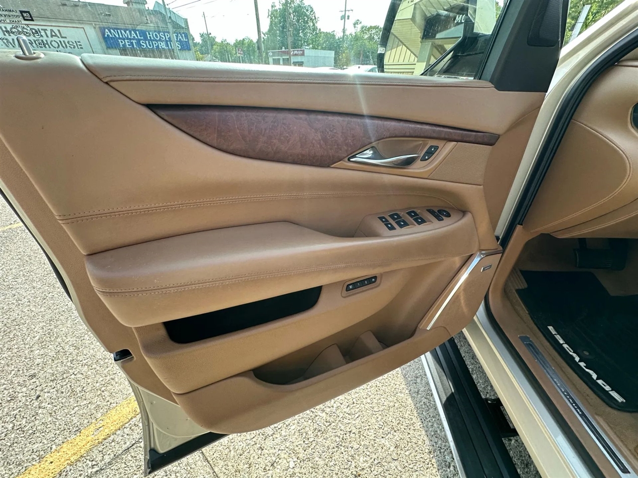 Cadillac Escalade ESV 4WD 4dr Platinum 2016 Cadillac Escalade ESV 4WD 4dr Platinum 2016