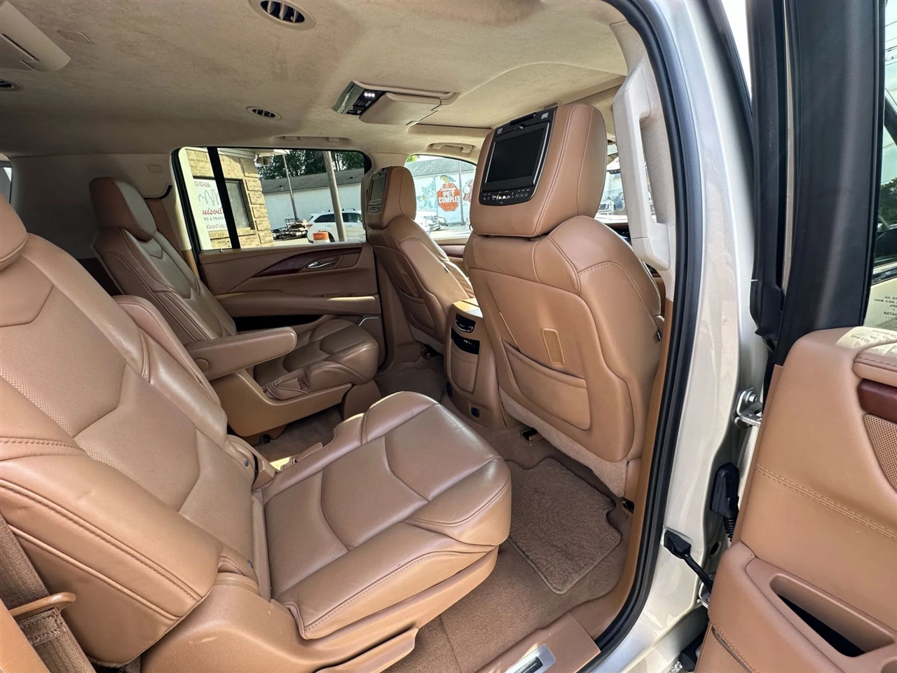 Cadillac Escalade ESV 4WD 4dr Platinum 2016 Cadillac Escalade ESV 4WD 4dr Platinum 2016