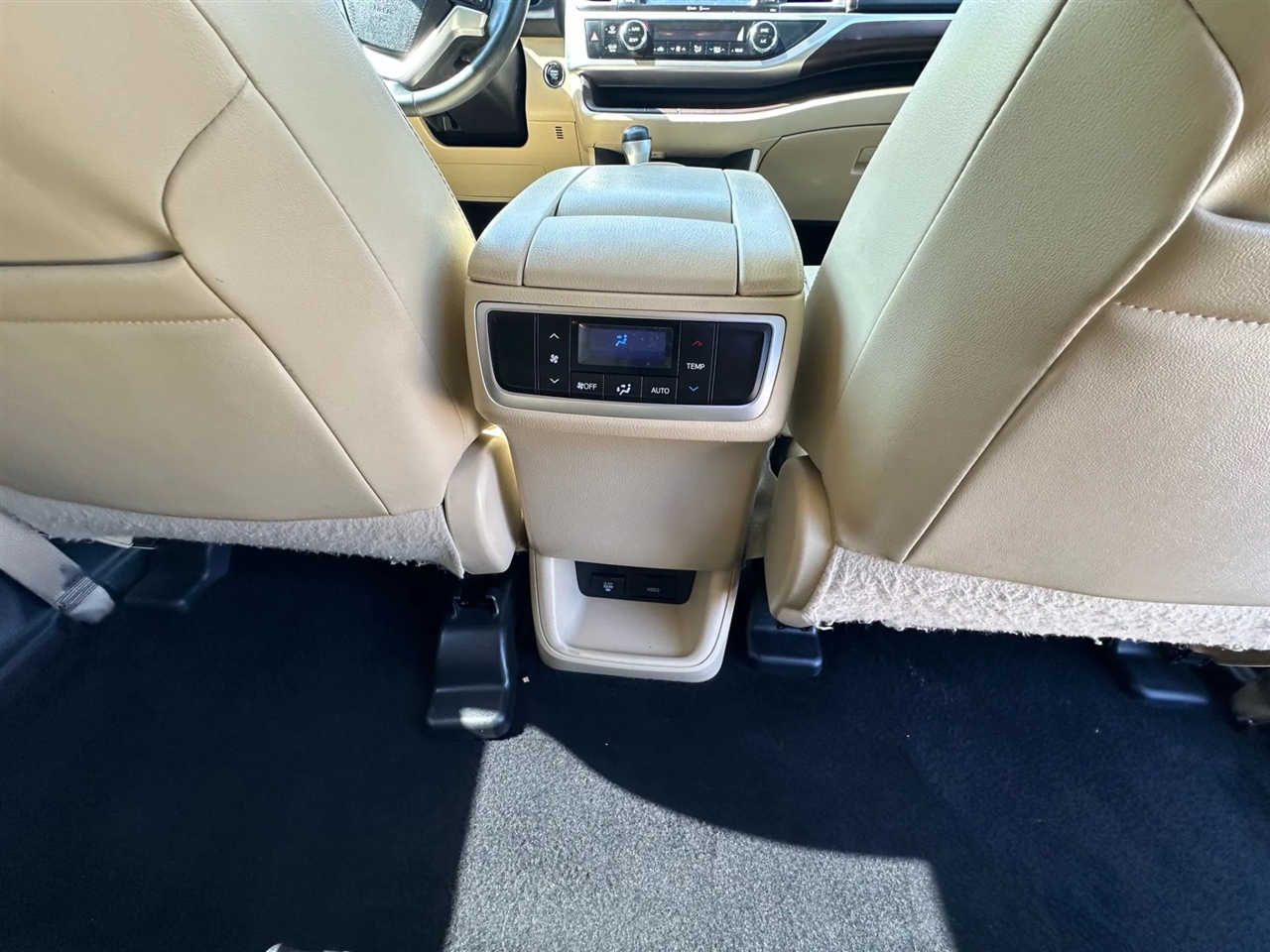 Toyota Highlander AWD 4dr V6 Limited (Natl) 2015 Toyota Highlander AWD 4dr V6 Limited (Natl) 2015