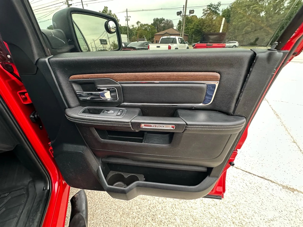 2018 Ram 1500 Laramie photo 15