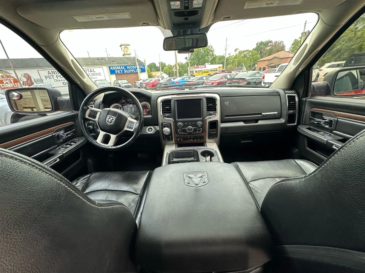 2018 Ram 1500 Laramie photo 16