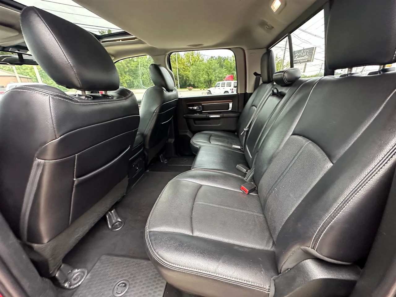 2018 Ram 1500 Laramie photo 28