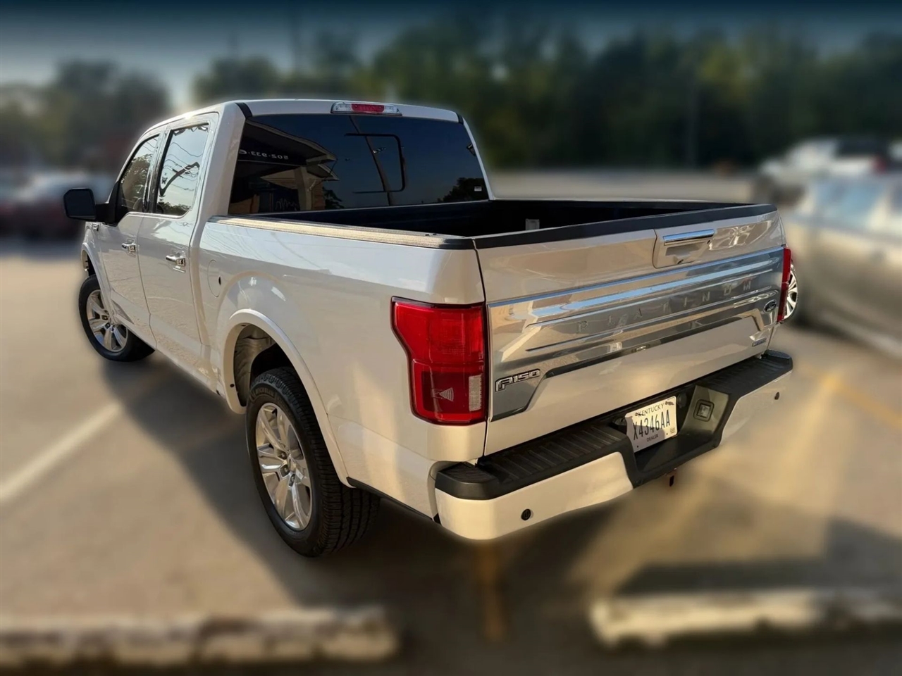 Ford F-150 Platinum 4WD SuperCrew 5.5' Box 2018 Ford F-150 Platinum 4WD SuperCrew 5.5' Box 2018