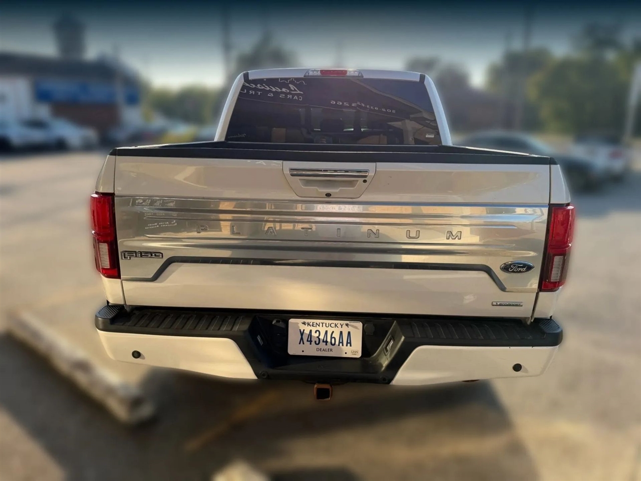 Ford F-150 Platinum 4WD SuperCrew 5.5' Box 2018 Ford F-150 Platinum 4WD SuperCrew 5.5' Box 2018