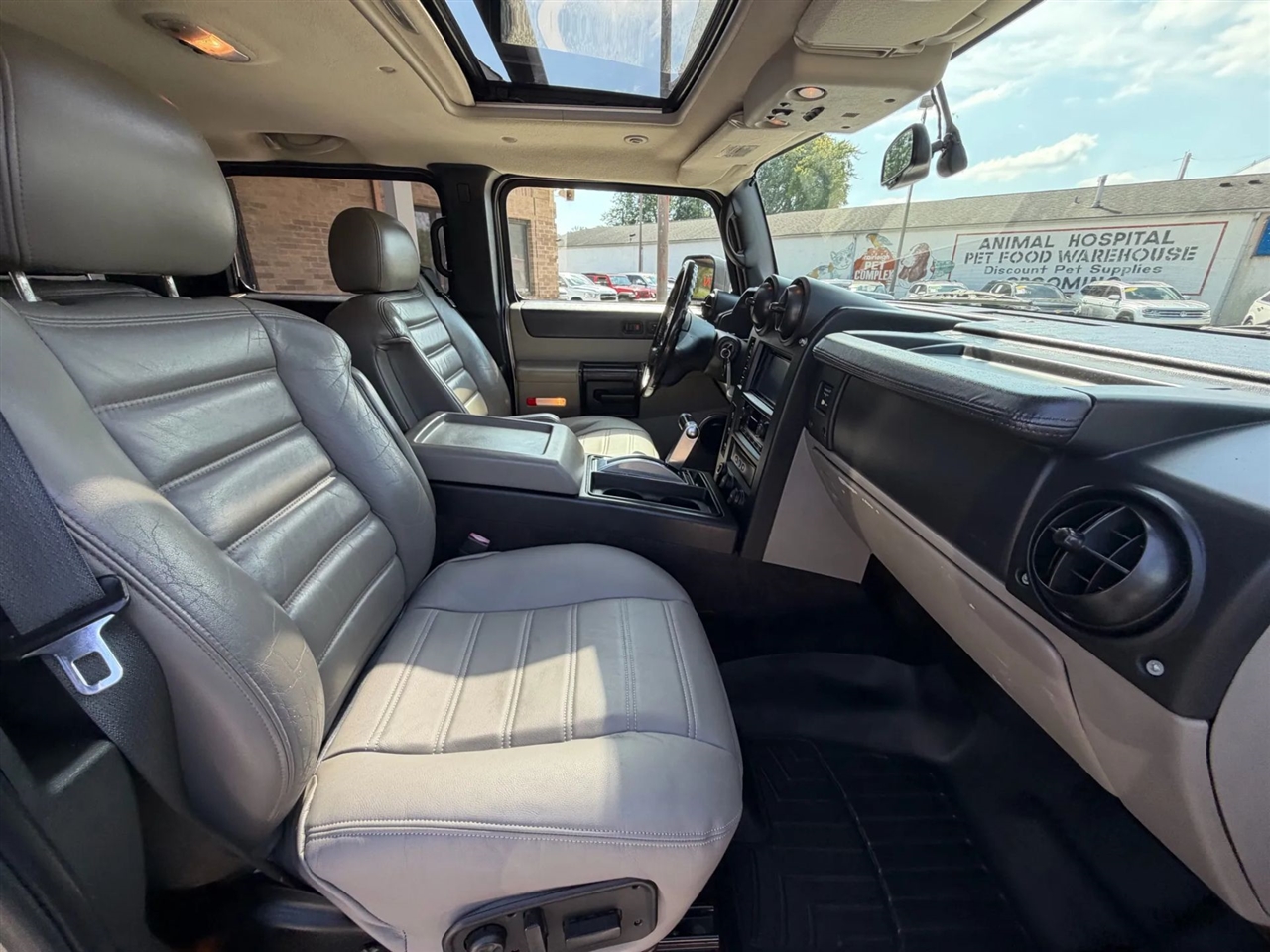 2005 Hummer H2 Base photo 11
