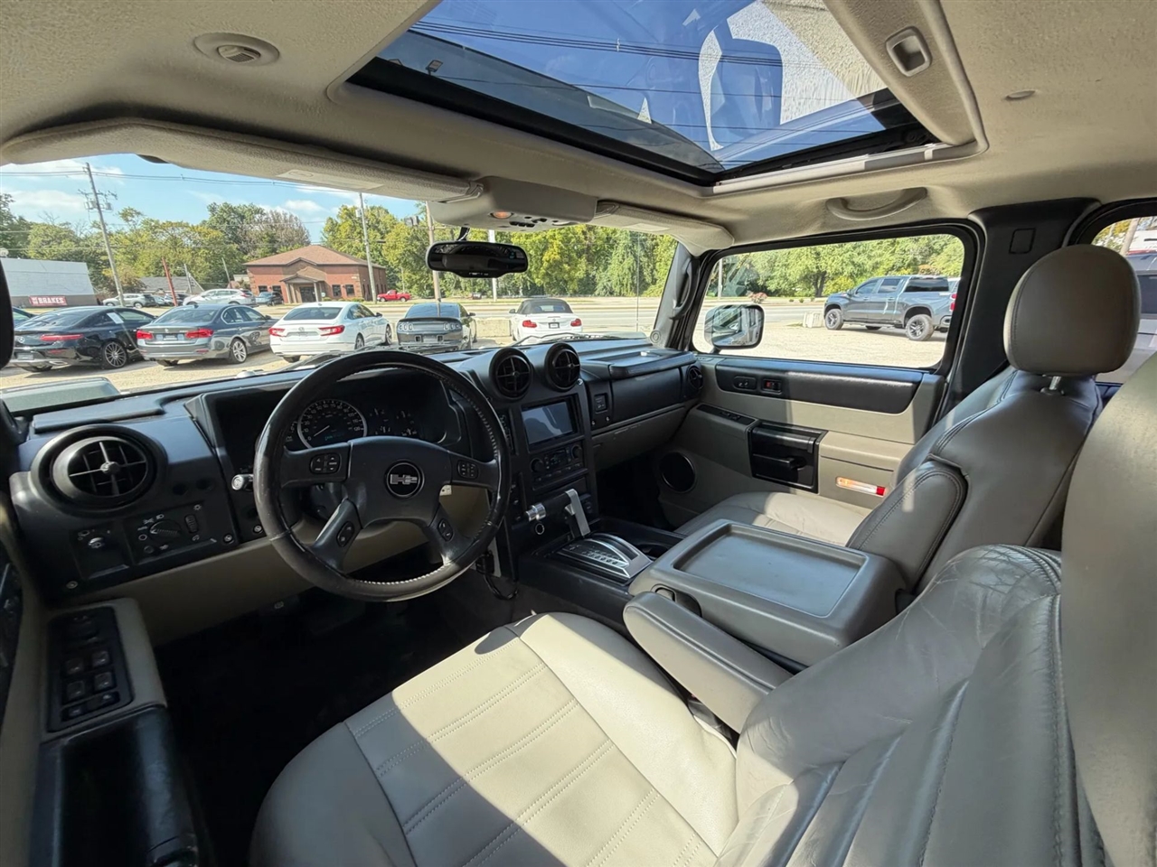 2005 Hummer H2 Base photo 16
