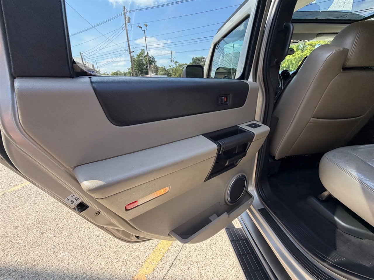 2005 Hummer H2 Base photo 26