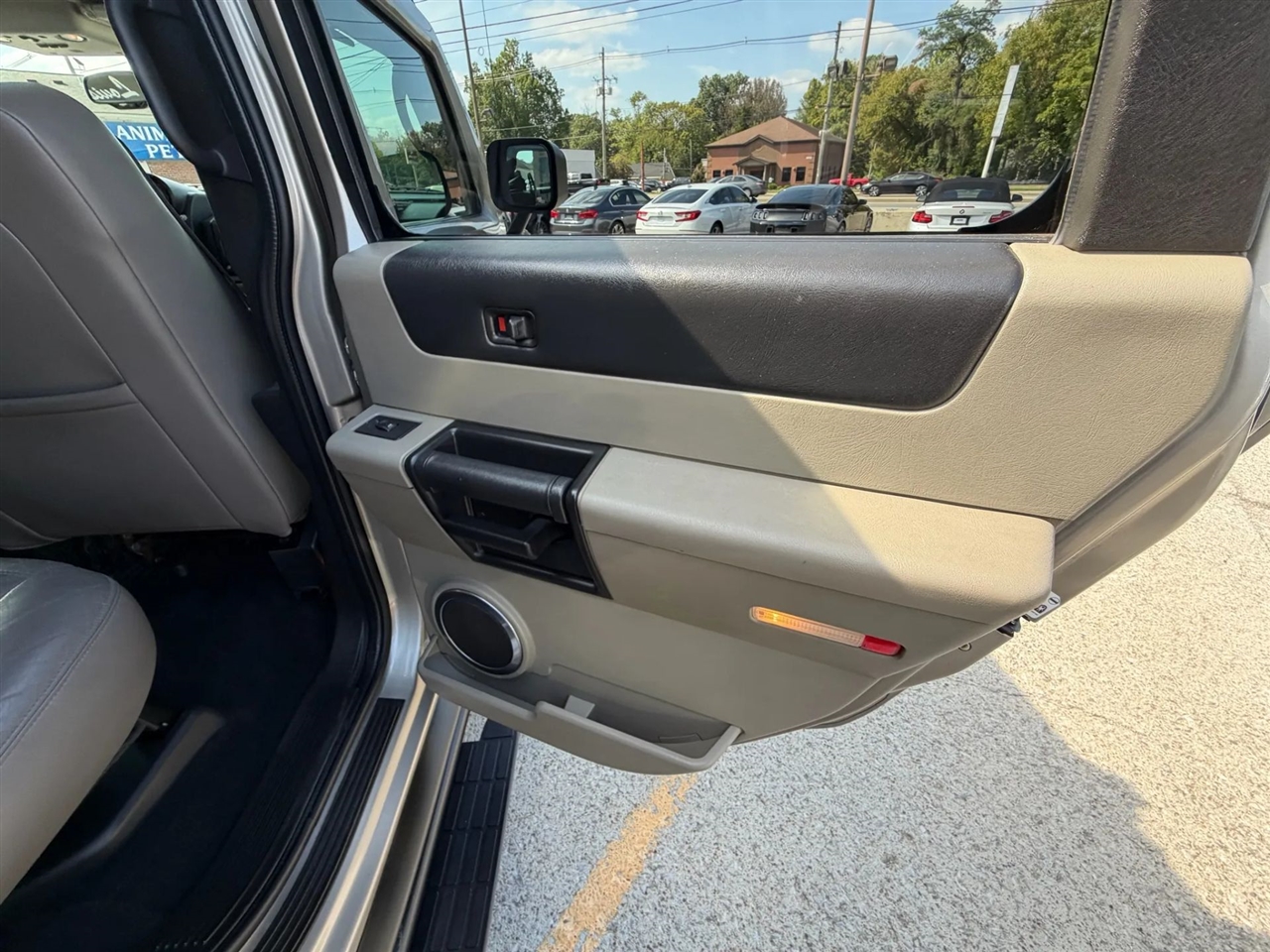 2005 Hummer H2 Base photo 29