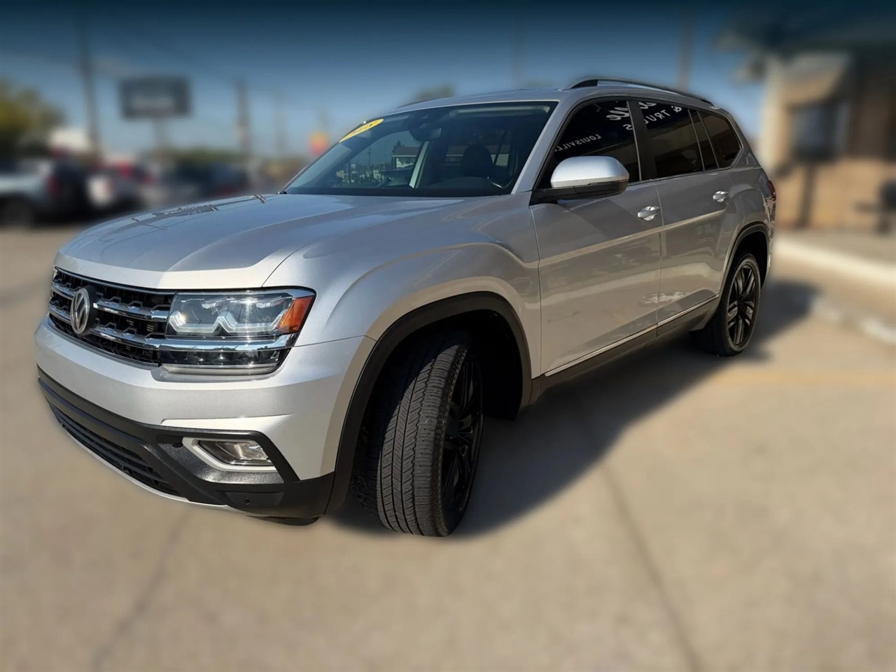 2018 Volkswagen Atlas V6 SEL photo 3