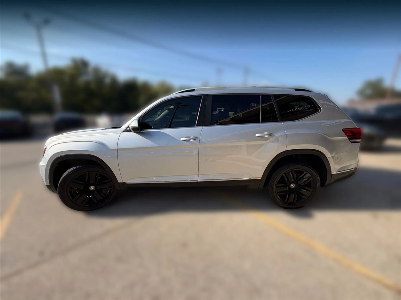 2018 Volkswagen Atlas V6 SEL photo 4