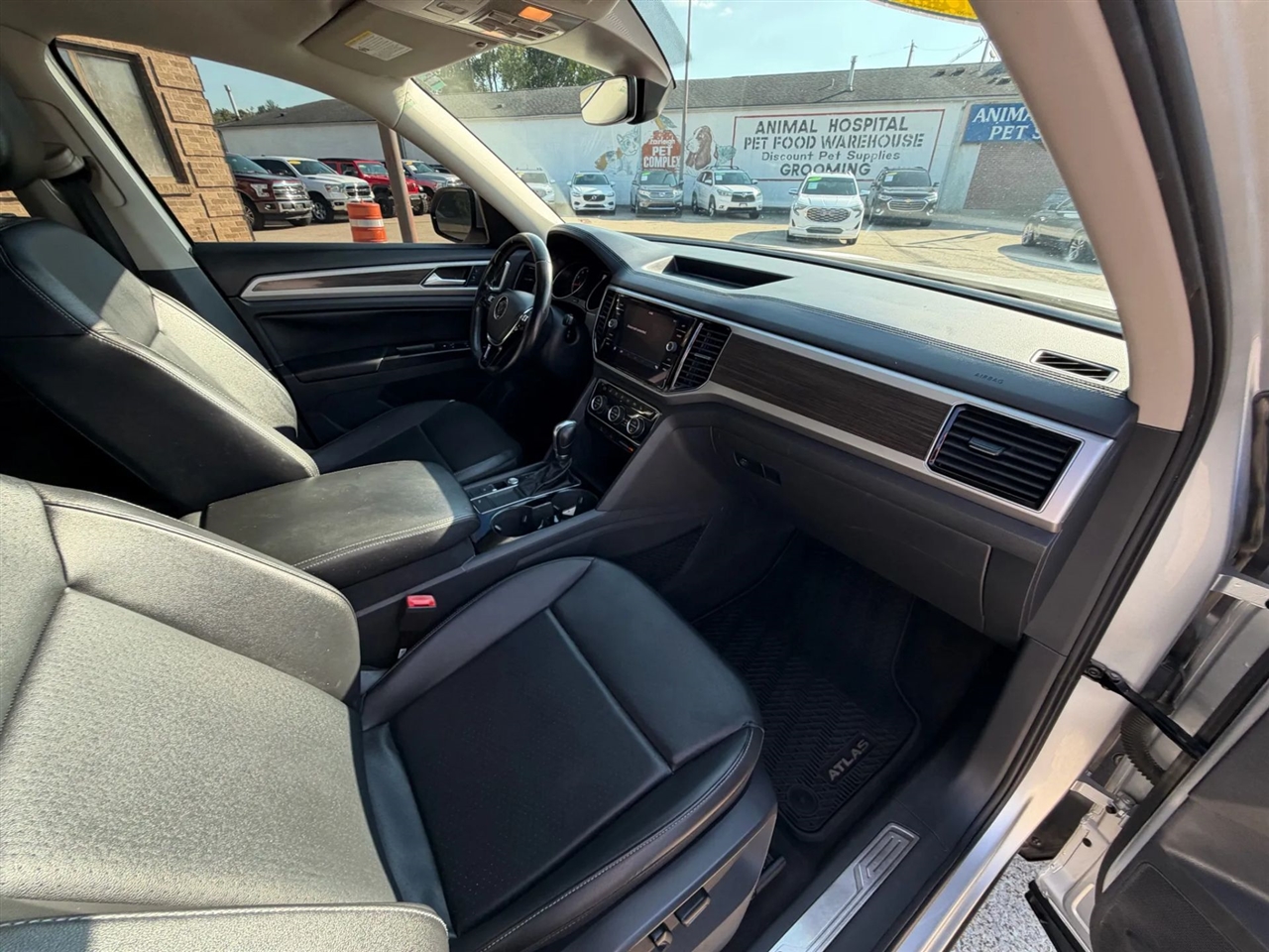 2018 Volkswagen Atlas V6 SEL photo 10