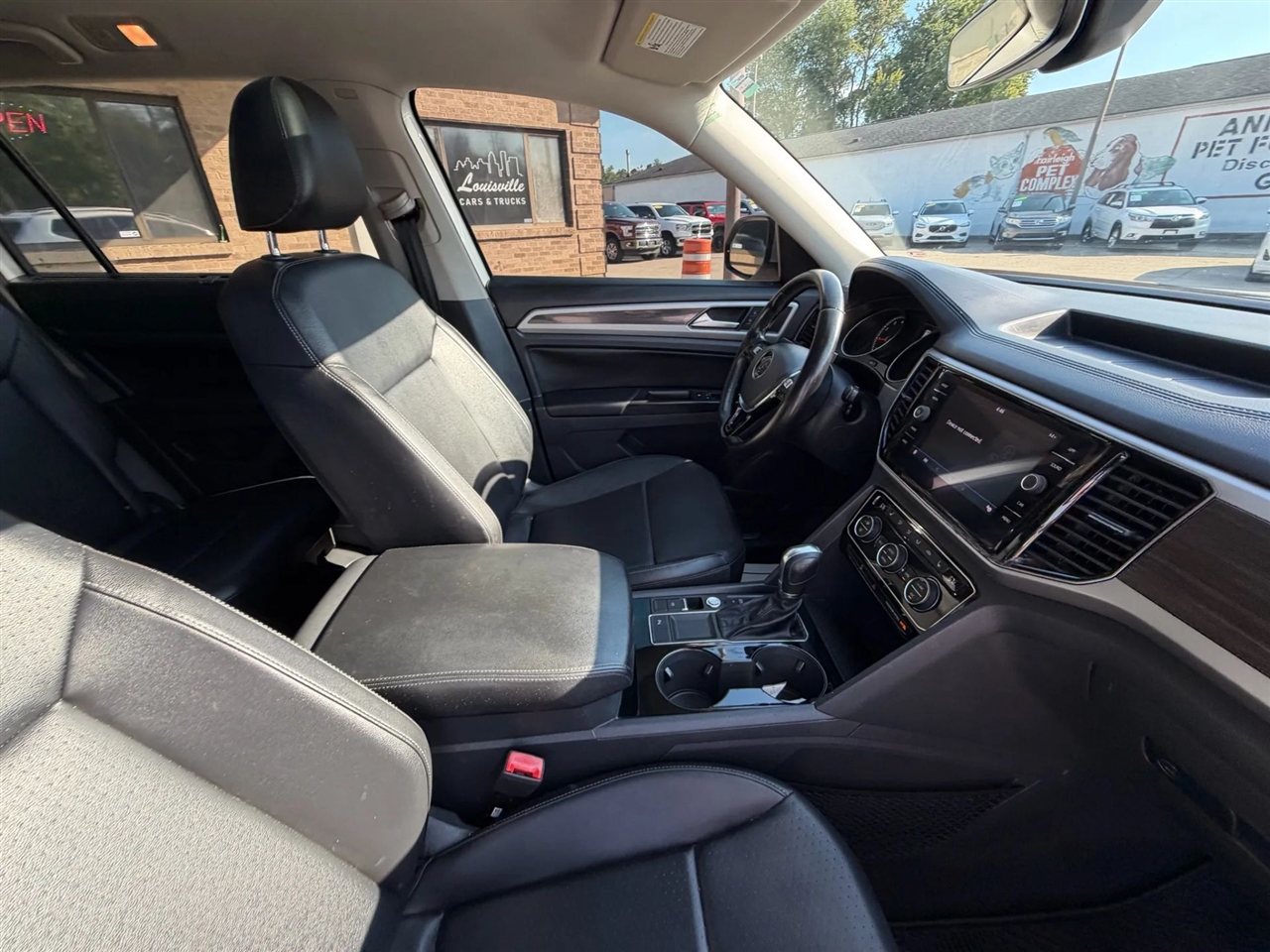 2018 Volkswagen Atlas V6 SEL photo 14
