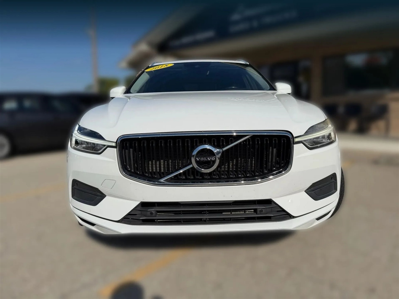 2018 Volvo XC60 T5 Momentum photo 2