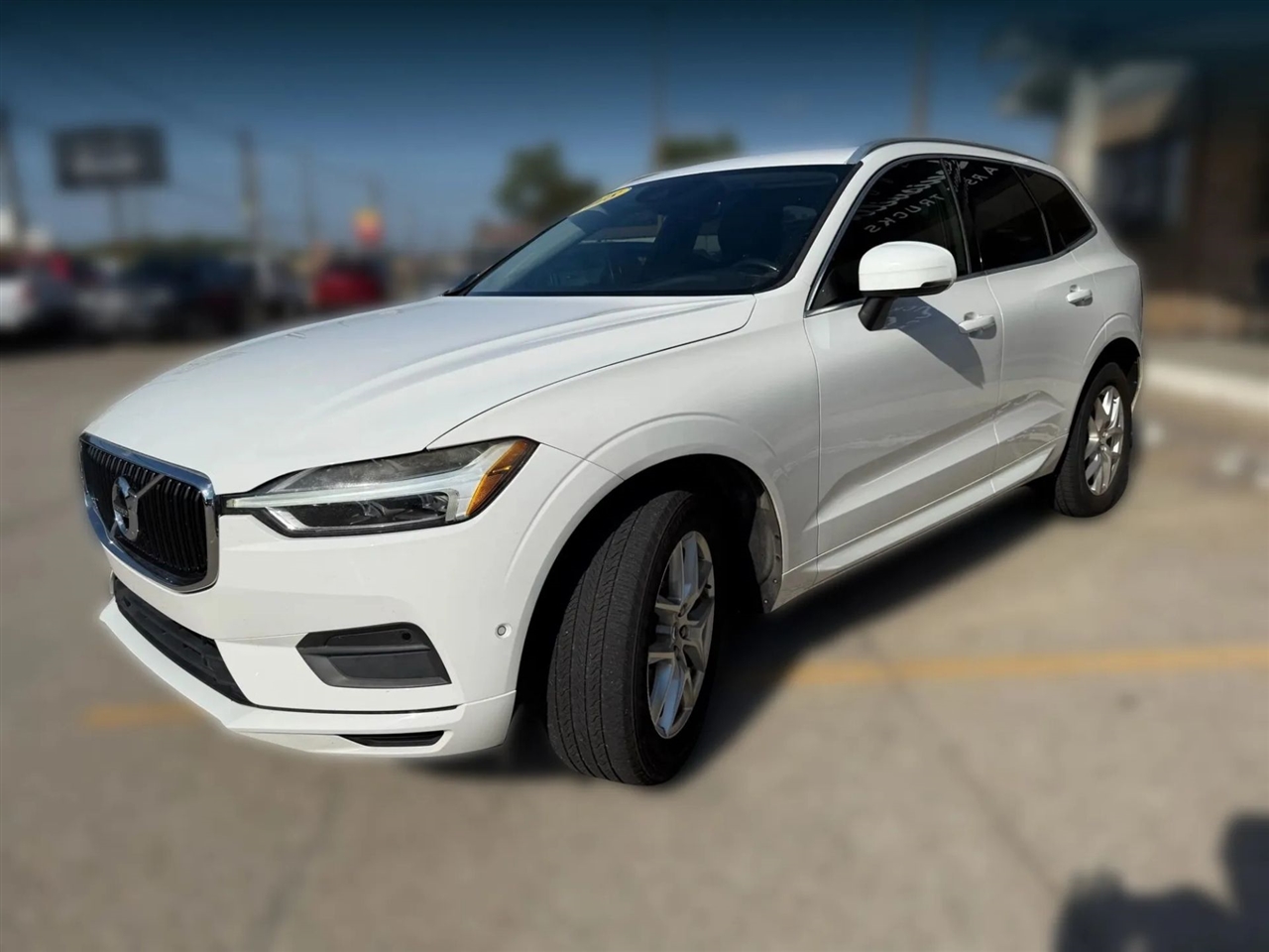 2018 Volvo XC60 T5 Momentum photo 3
