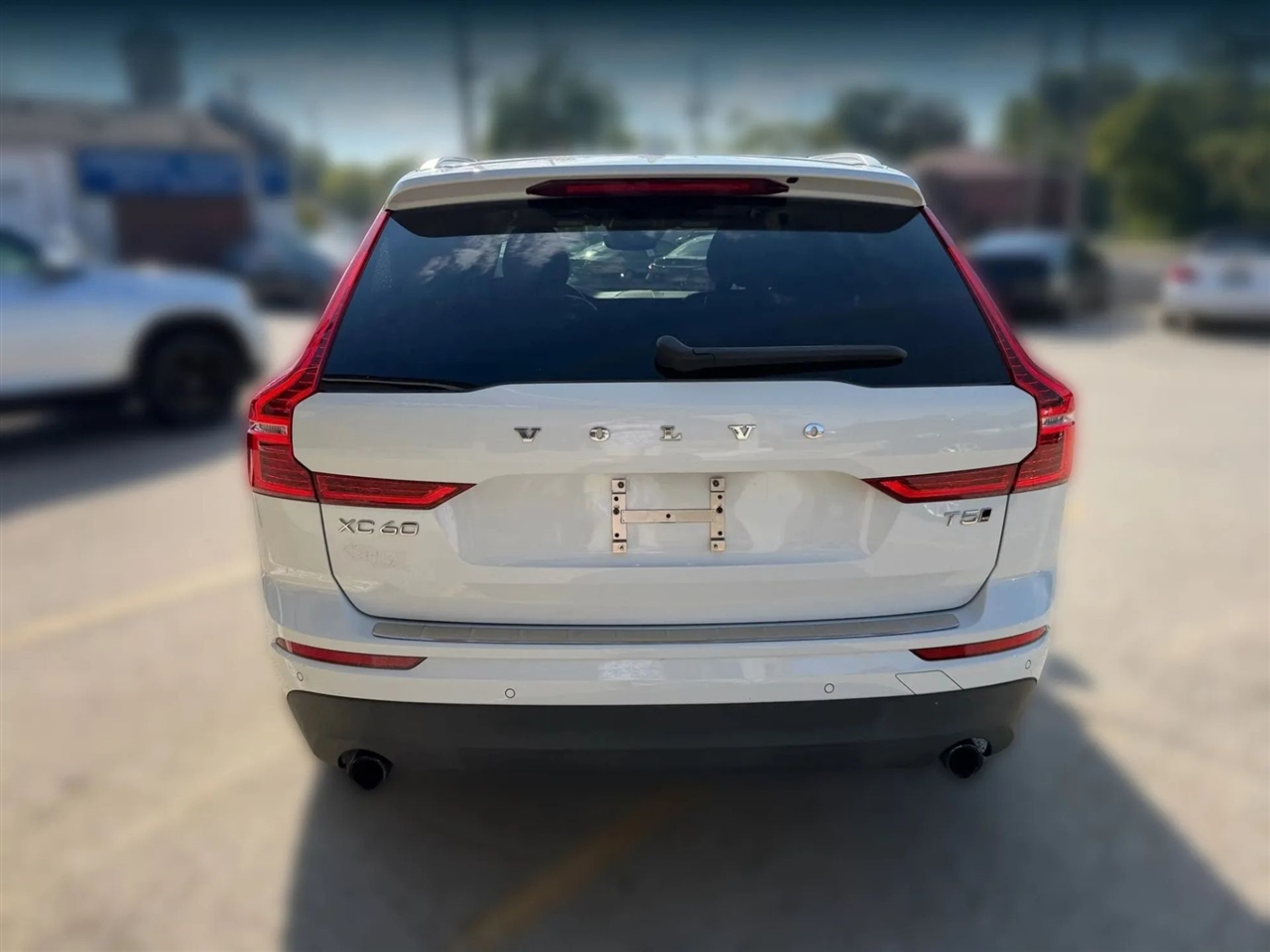 2018 Volvo XC60 T5 Momentum photo 6
