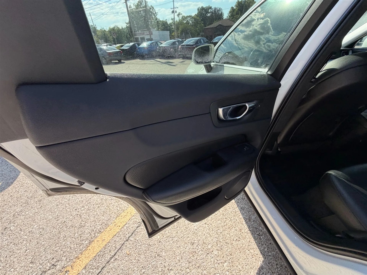2018 Volvo XC60 T5 Momentum photo 25