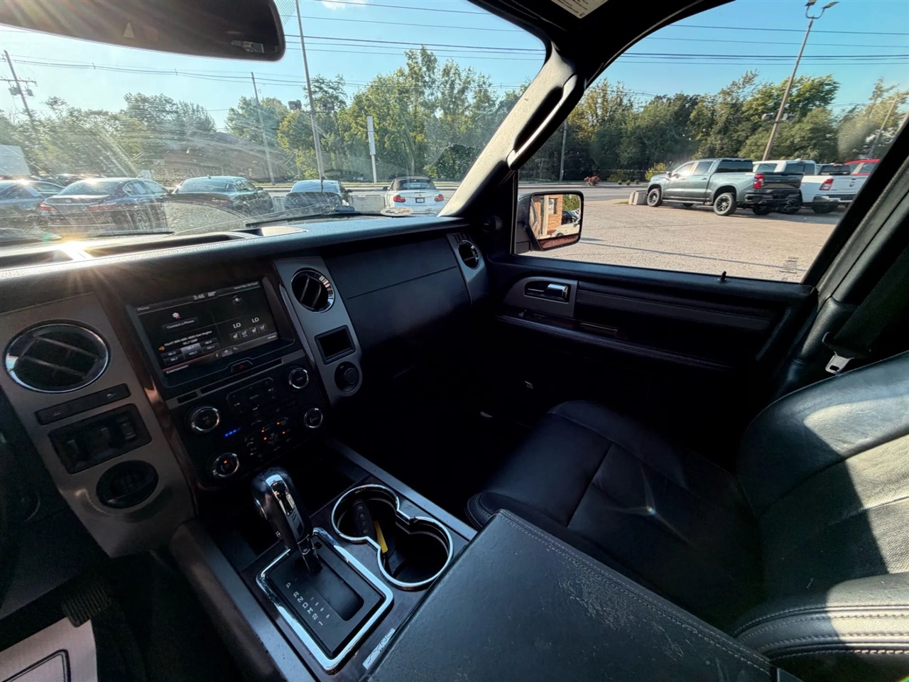 2015 Ford Expedition Platinum photo 14