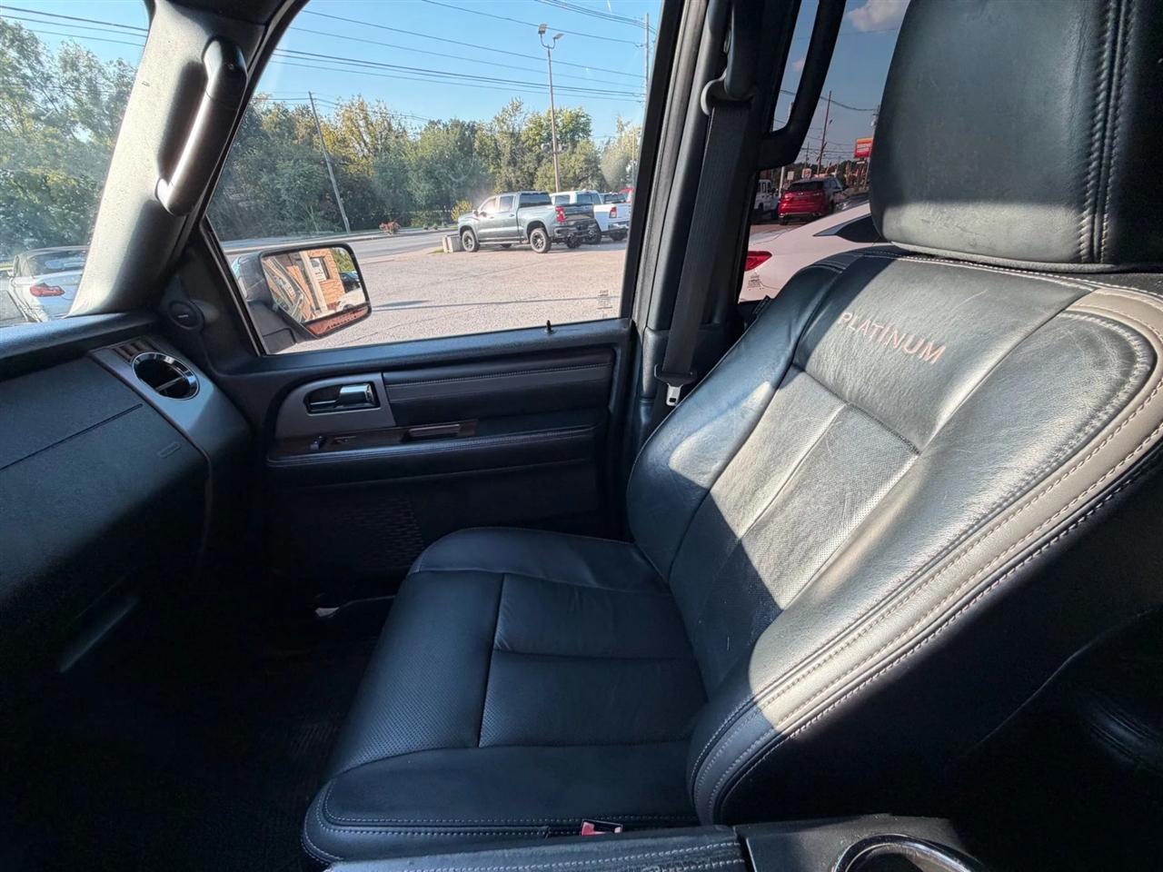 2015 Ford Expedition Platinum photo 15