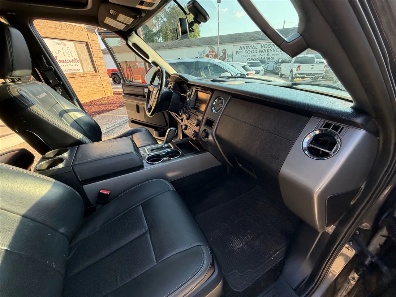 2015 Ford Expedition Platinum photo 19