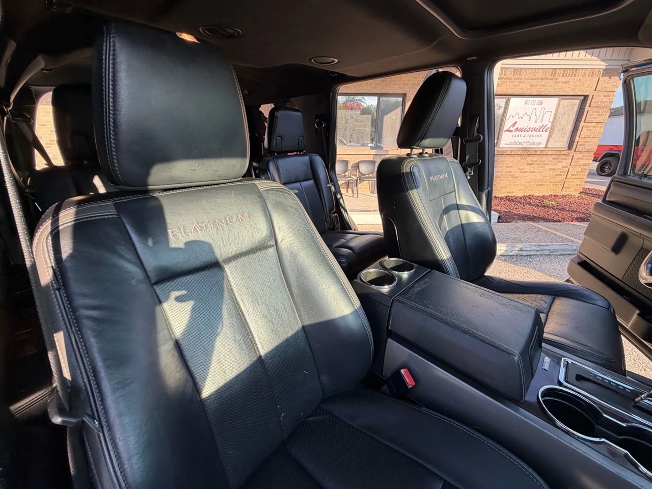 2015 Ford Expedition Platinum photo 21