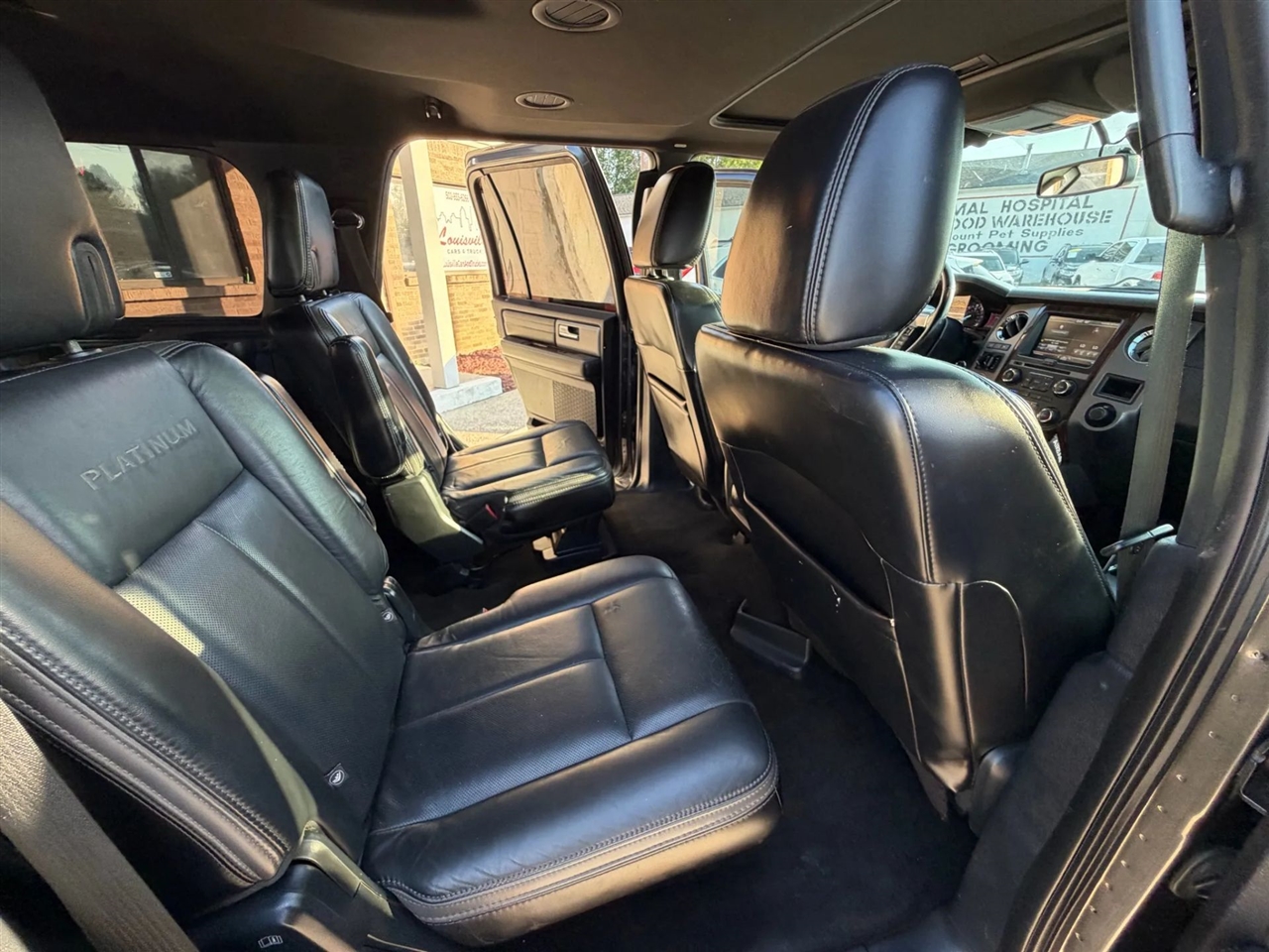 2015 Ford Expedition Platinum photo 22