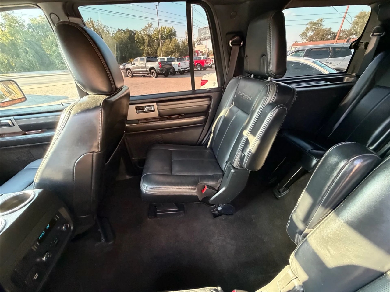 2015 Ford Expedition Platinum photo 24