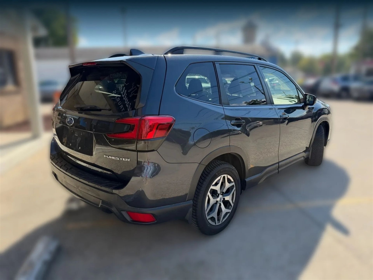 2019 Subaru Forester 2.5i Premium photo 3