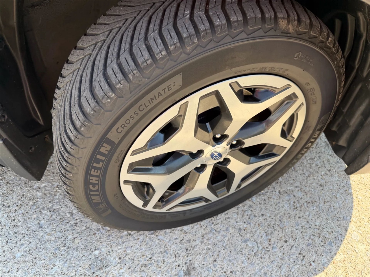 2019 Subaru Forester 2.5i Premium photo 5