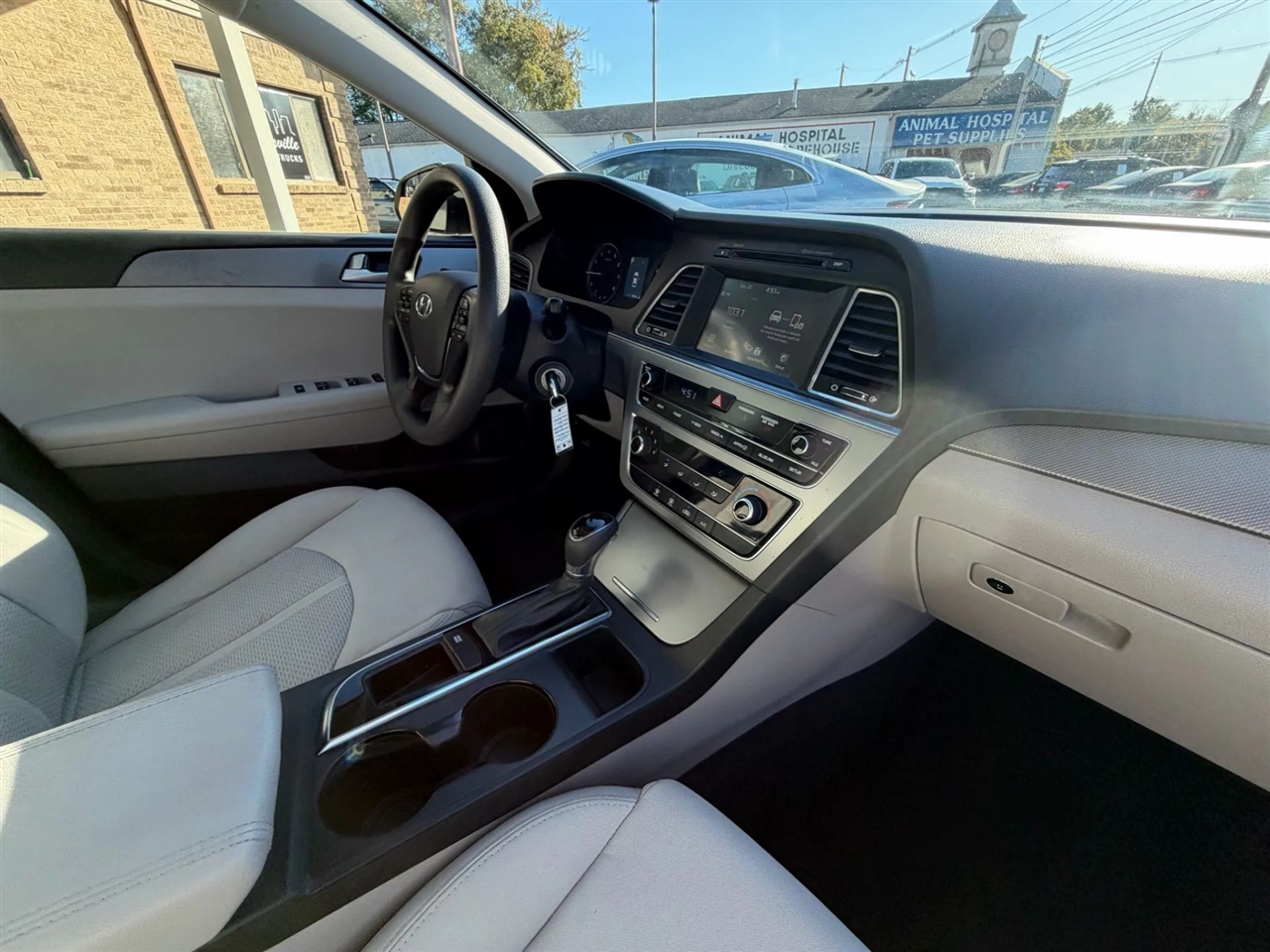 Hyundai Sonata 4dr Sdn 2.4L SE 2016 Hyundai Sonata 4dr Sdn 2.4L SE 2016