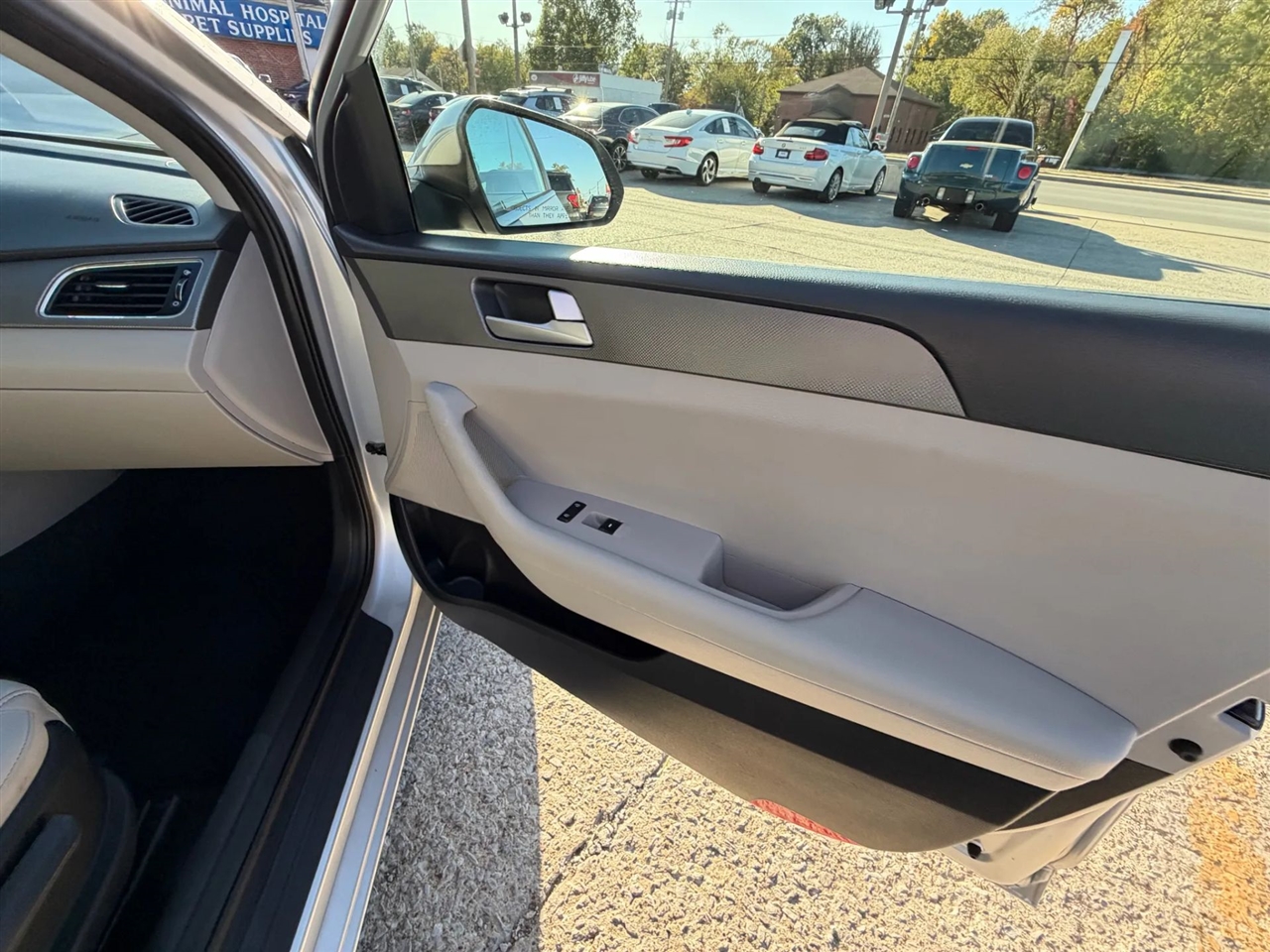 Hyundai Sonata 4dr Sdn 2.4L SE 2016 Hyundai Sonata 4dr Sdn 2.4L SE 2016