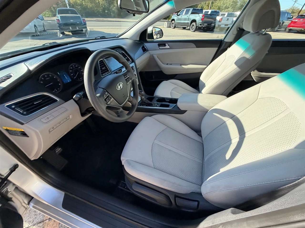 Hyundai Sonata 4dr Sdn 2.4L SE 2016 Hyundai Sonata 4dr Sdn 2.4L SE 2016