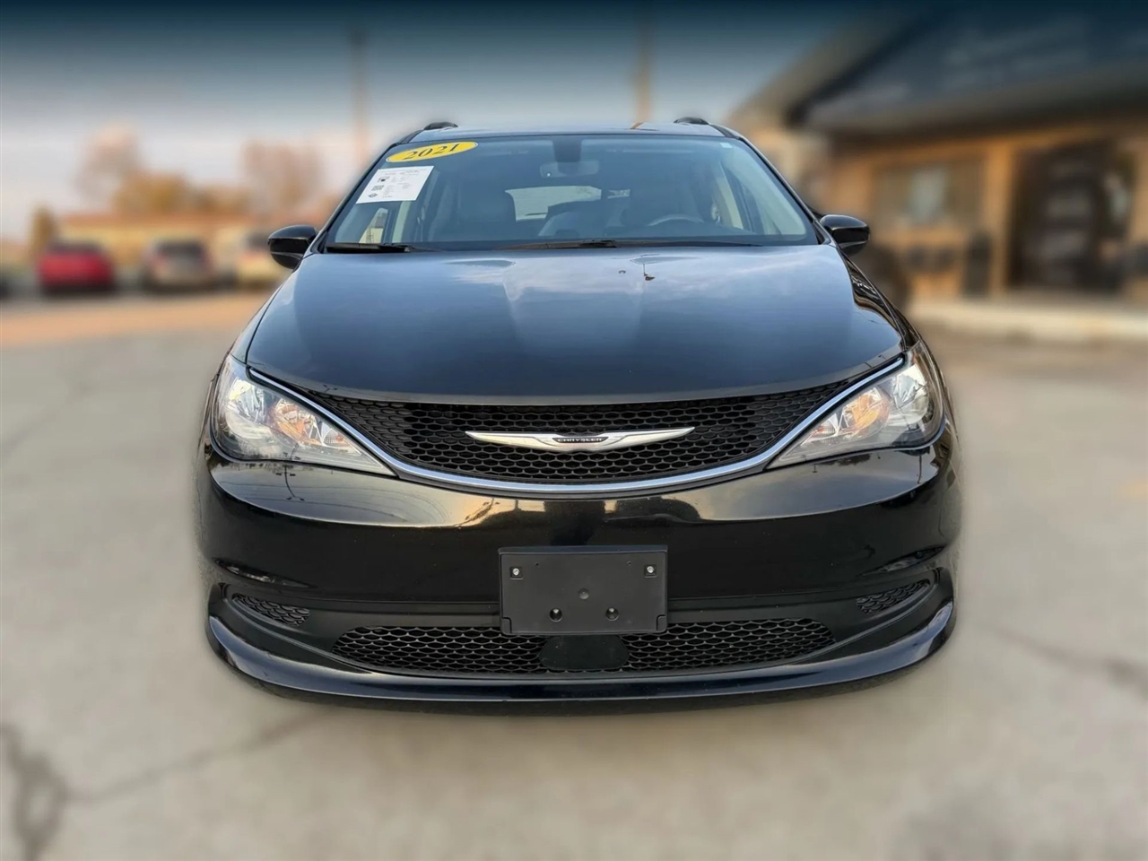 2021 Chrysler Voyager LXi photo 2