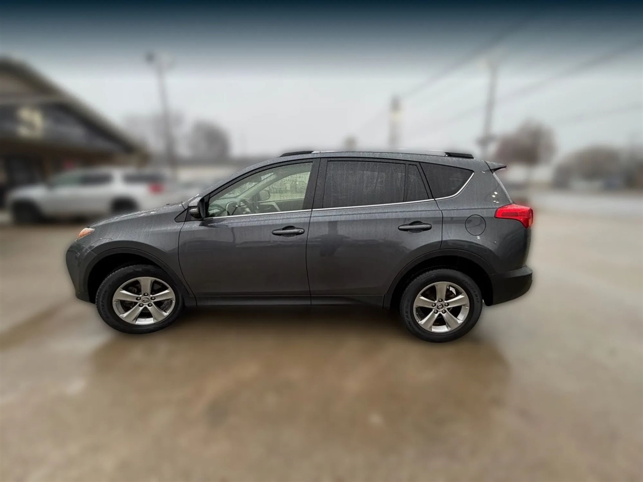 2015 Toyota RAV4 XLE photo 2