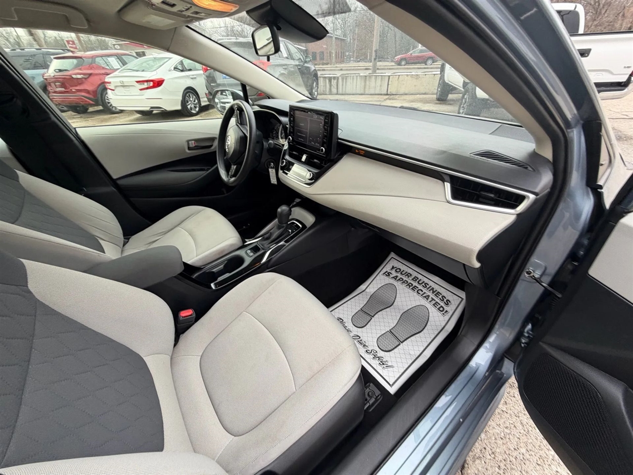 Toyota Corolla LE CVT (Natl) 2022