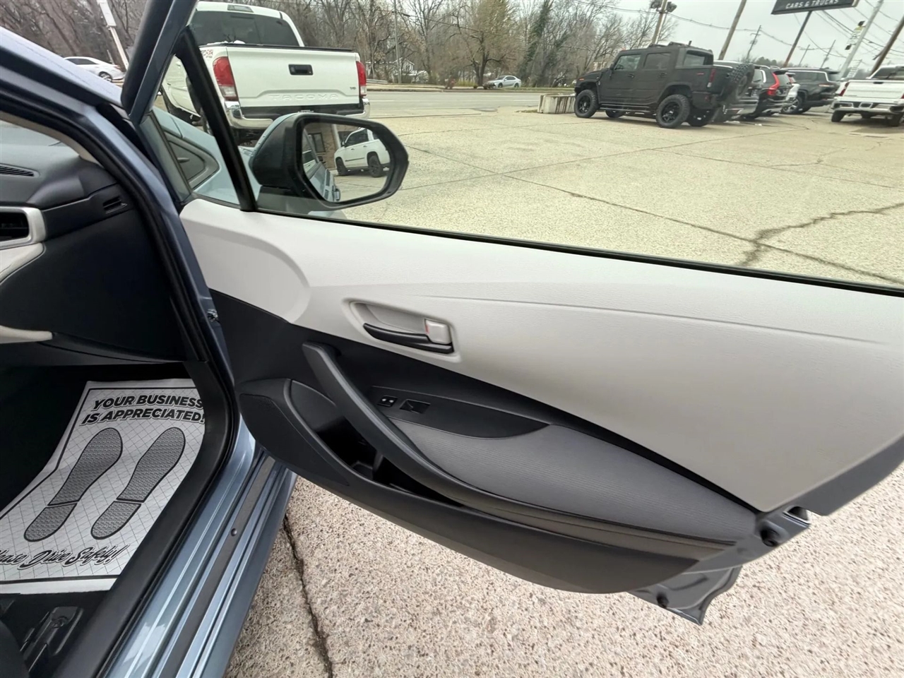 Toyota Corolla LE CVT (Natl) 2022