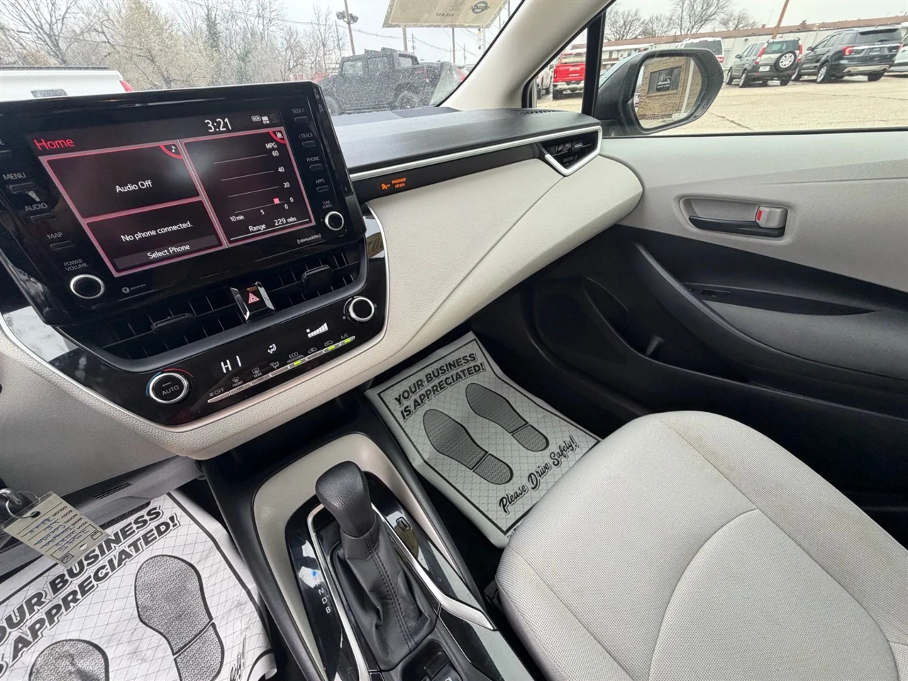 Toyota Corolla LE CVT (Natl) 2022