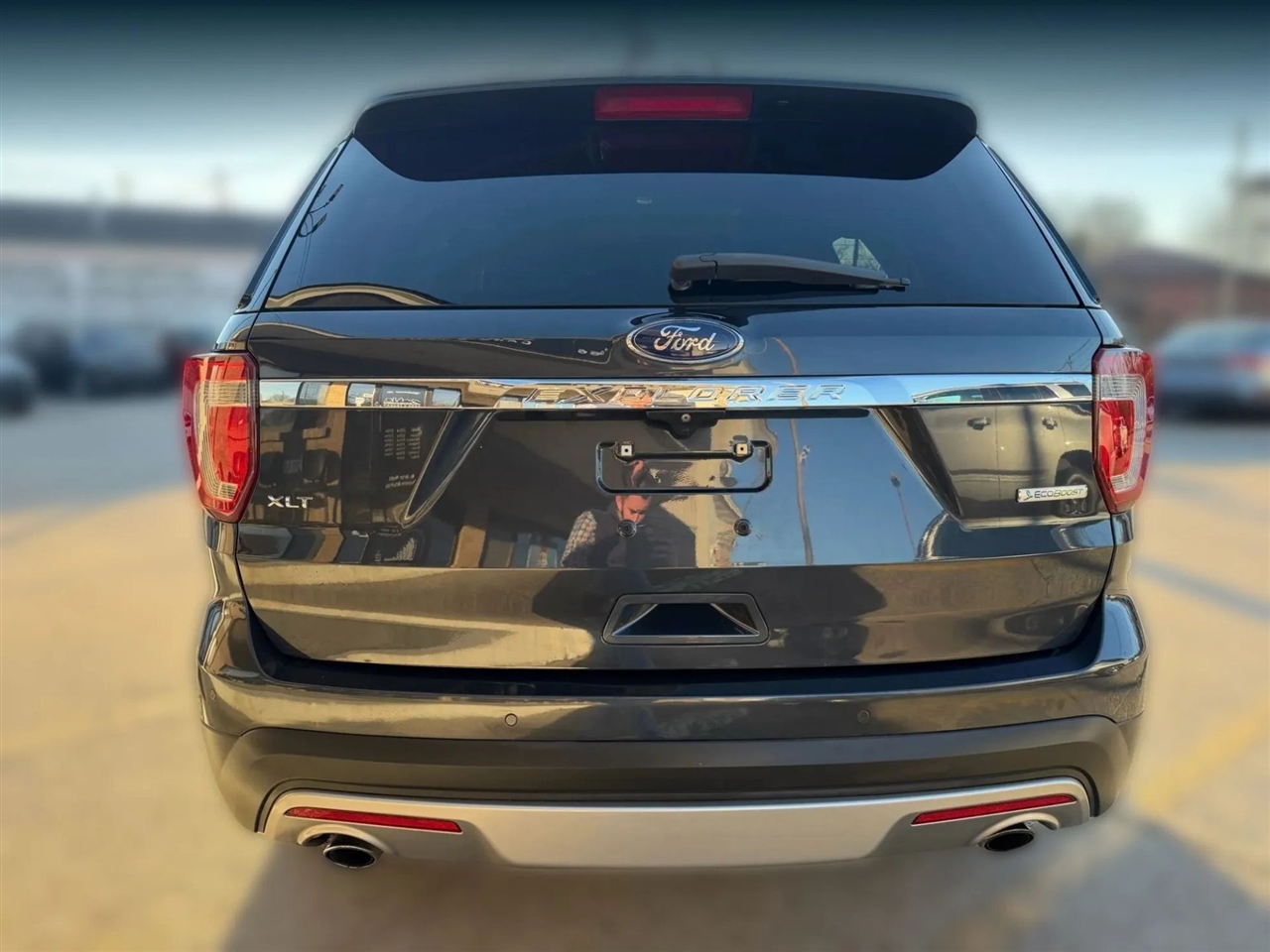 2017 Ford Explorer XLT photo 3