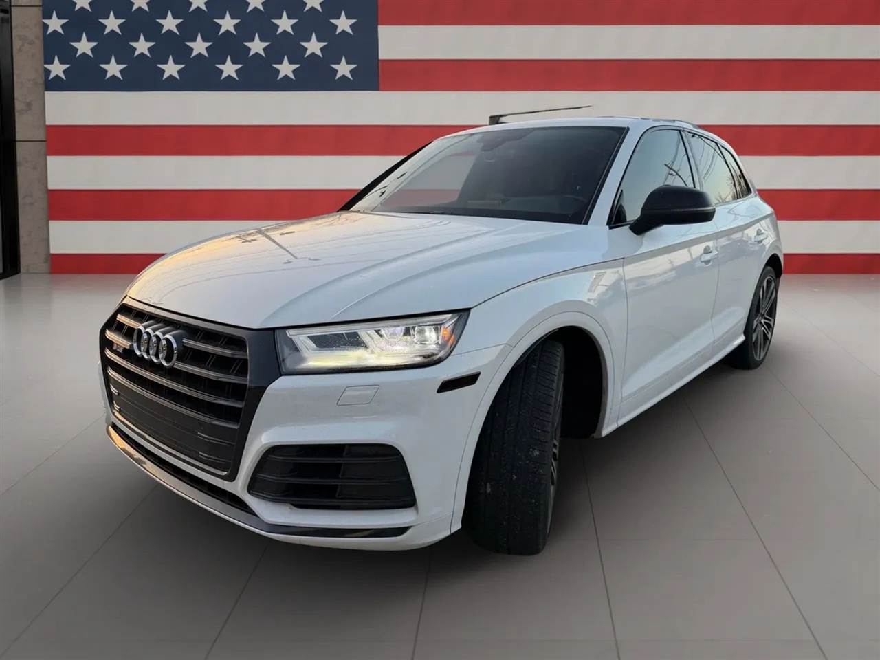 2020 Audi SQ5 Premium Plus photo 3